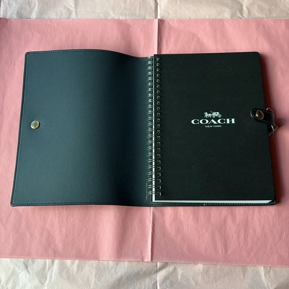 🍒 COACH NOTEBOOK IN SIGNATURE CANVAS WITH CHERRY PRINT 🍒 NWT 🍒